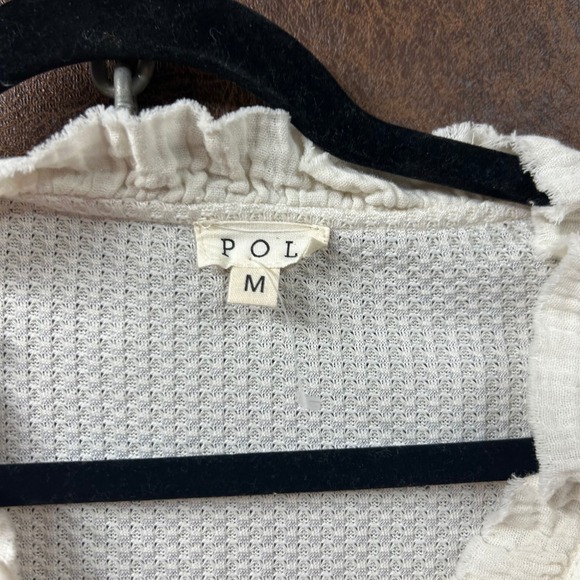 NWOT POL cream color waffle‎ knit ruffle button cropped blouse in size medium. - Picture 3 of 5